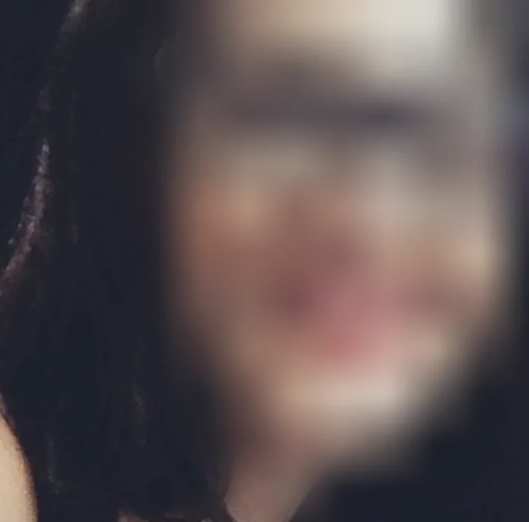 Elin, 25