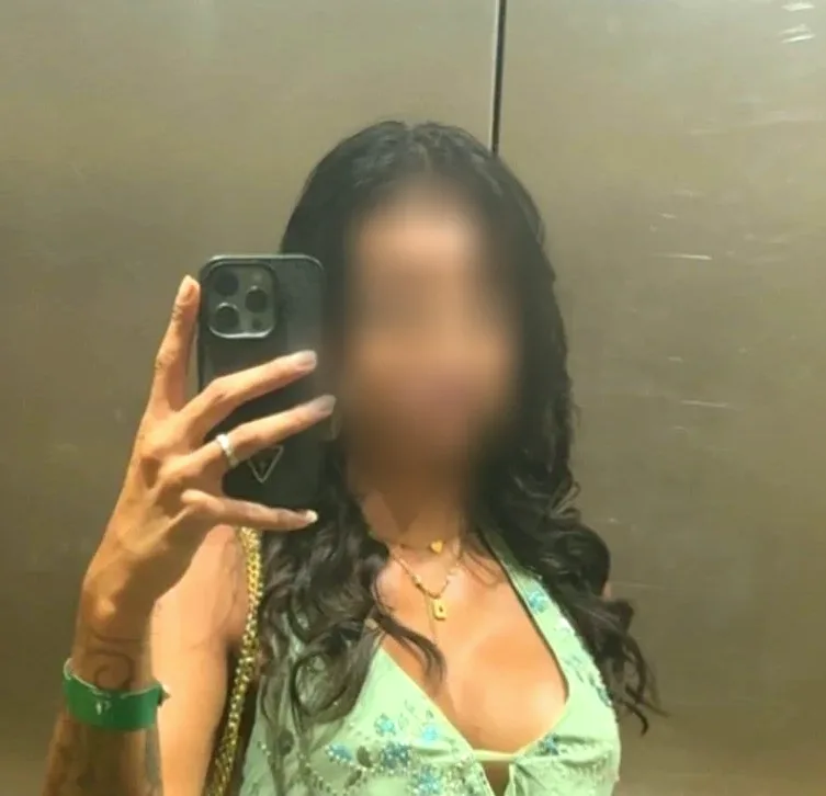 Lauren, 23