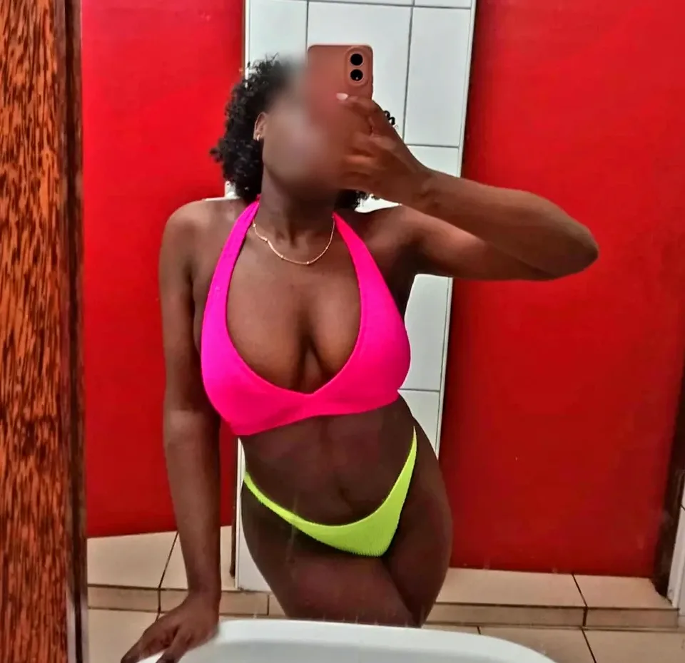 Maud, 30