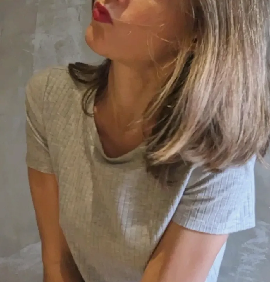 Nour, 33