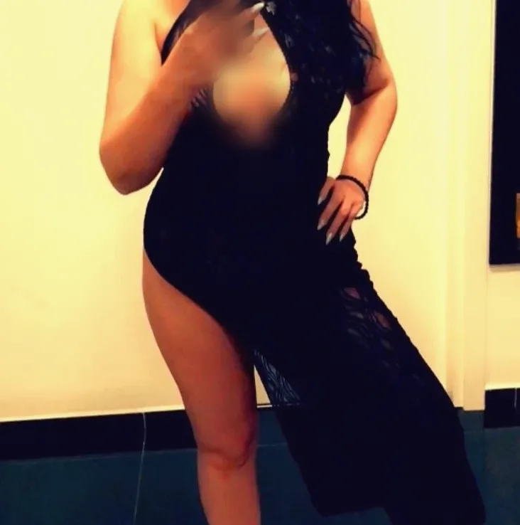 Sabine, 39