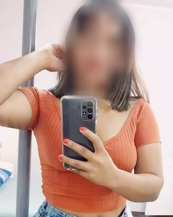 Sanne, 26