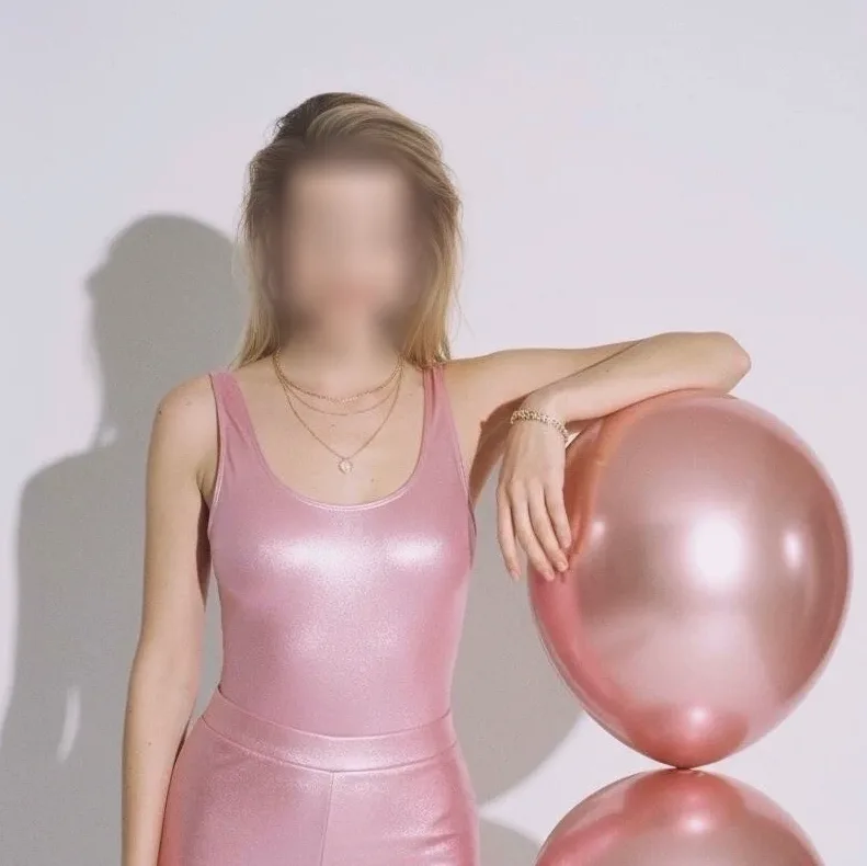Soukaina, 33